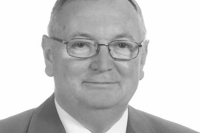 Dallos Gyula