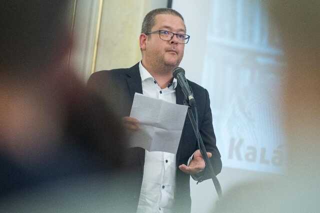 Szentmártoni János