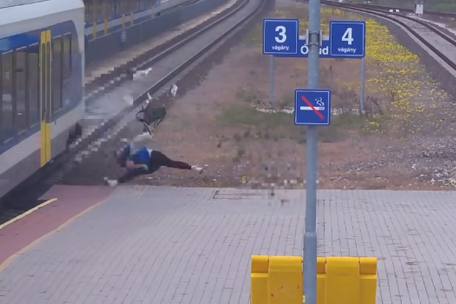Gyalogost ütött el a vonat