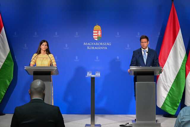 Kormányinfó, Gulyás Gergely, Szentkirályi Alexandra