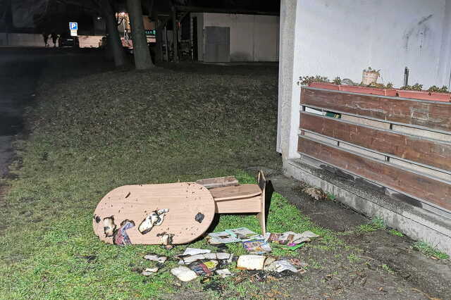 Égő bútort dobott ki az ablakon a figyelmes szomszéd Kőszegen - hárman kerültek kórházba füstmérgezés gyanújával