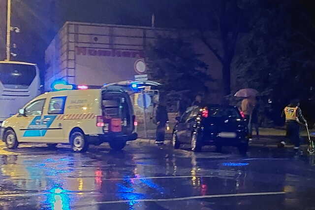 Gyalogátkelőhelyen áthaladó nőt sodort el egy Fiat Szombathelyen
