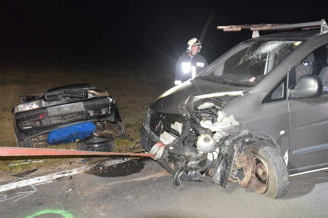 Mercedes ütközött Skodával Molnaszecsőd közelében, a 8-as főúton