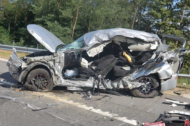 A magyar rendszámú Suzuki az ütközés után