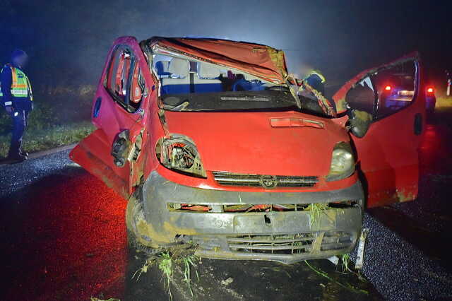 Kiesett és meghalt az Opel kisbusz sofőrje Vashosszúfalunál