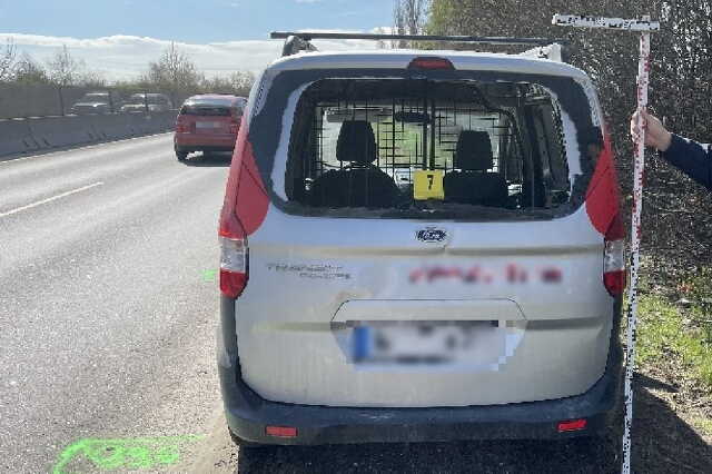 Óvodásokat szállító busz előtt fékezett egy Ford Szentendrénél