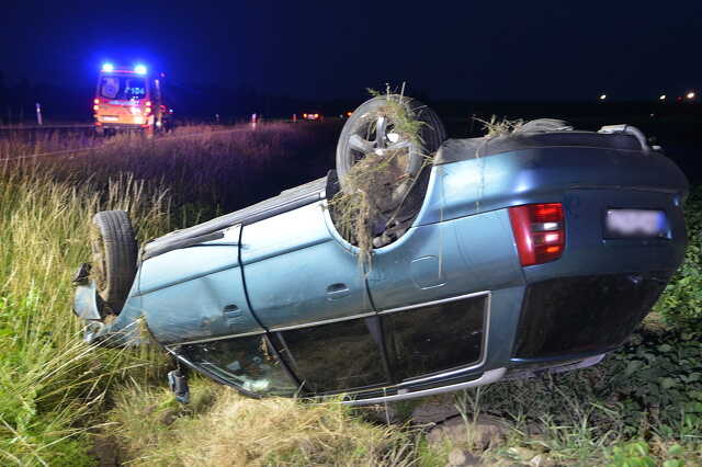 Szójaföldön borult fel egy Audi a 86-os főút mellett, Szombathely határában