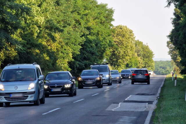 Koccanások nehezítették a közlekedést a 84-es főút vasi szakaszán