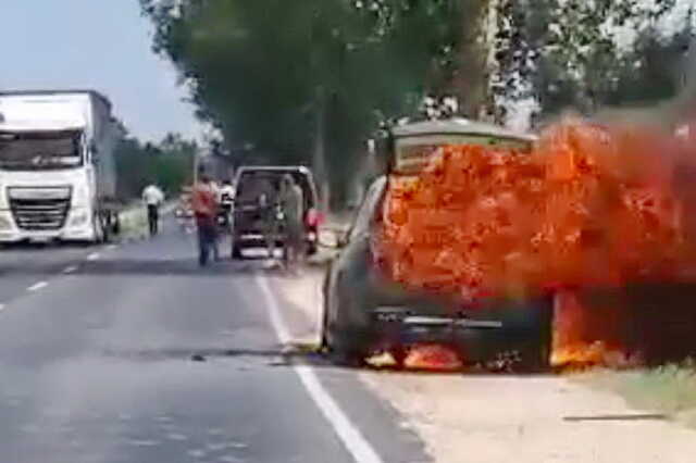 Kiégett egy BMW Sárvár közelében Fotó: Olvasó
