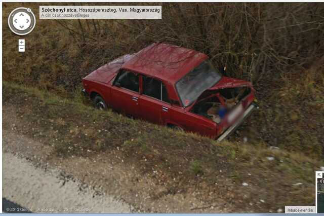 Lada az árokban