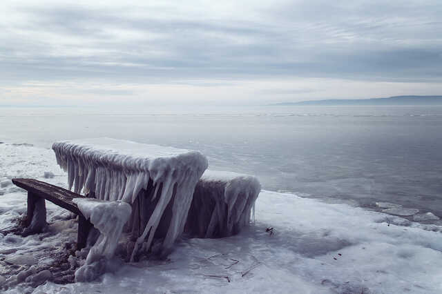 Befagyott Balaton Fonyódnál