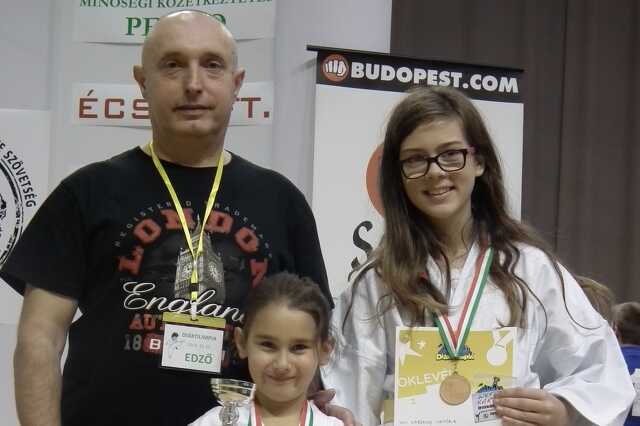 Gál Róbert (edző), Takács Klaudia és Kajdacsy Viktória