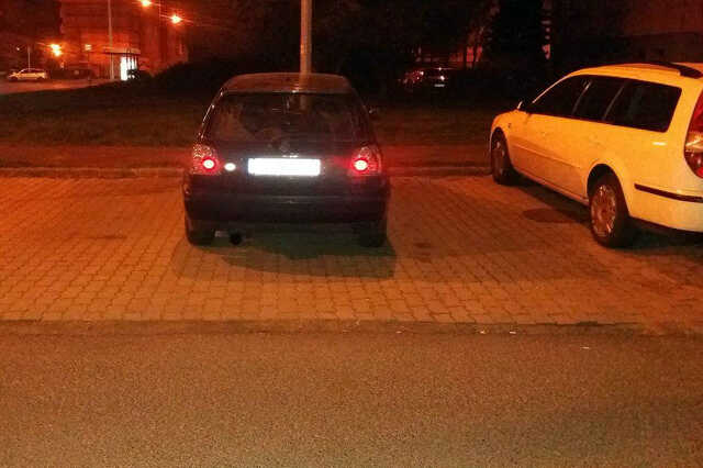 Parkolás az Oladi lakótelepen