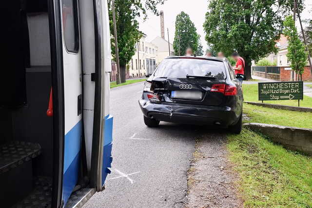 Audinak ütközött egy busz Körmenden