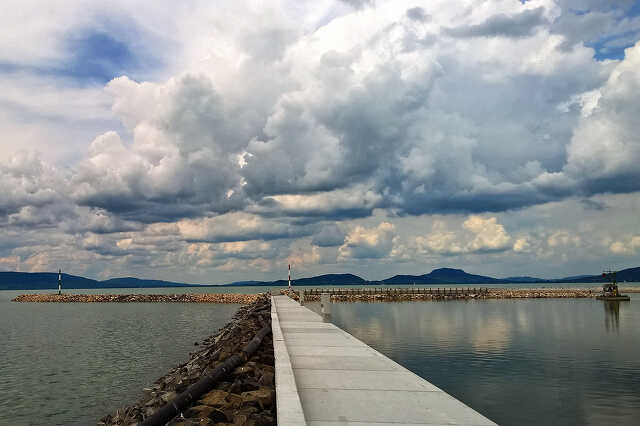 Balatonfenyvesi kikötő