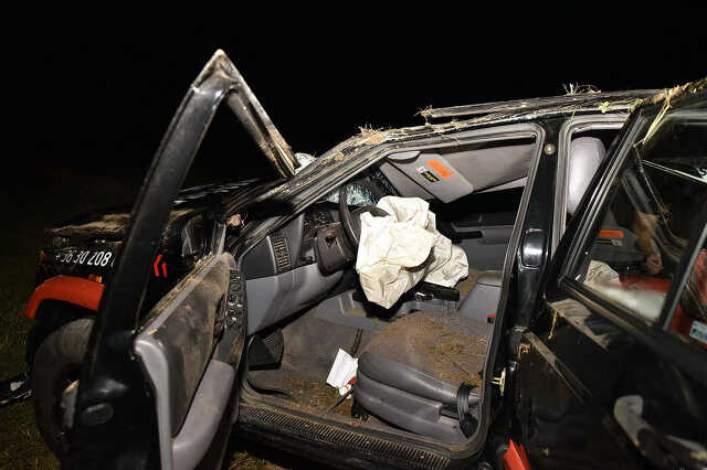 Terepjáró elé hajtott egy kisbusz a 86-oson Vép közelében