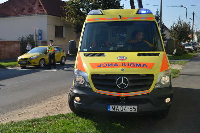 Kereszteződésbe csúszott egy motoros Szombathelyen