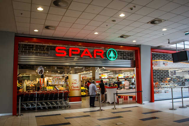 SPAR nyílt a Savaria Plázában