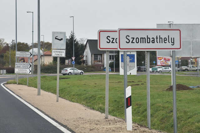 Dupla helységnévtábla Szombathely határában