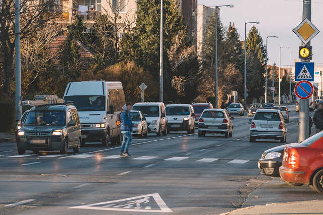 Új zebra a Hunyadi János úton (Károlyi Antal utca, Lidl)