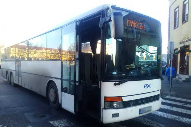 Diáklány esett el egy busz előtt Szombathelyen