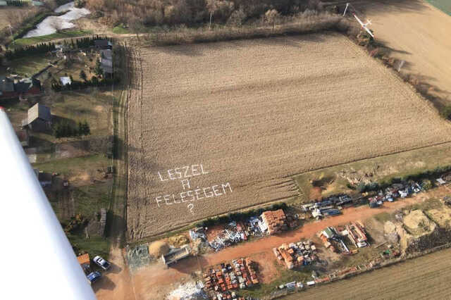 lánykérés magasból