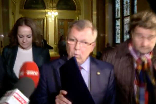Matolcsy egy sudribunkó faszfej