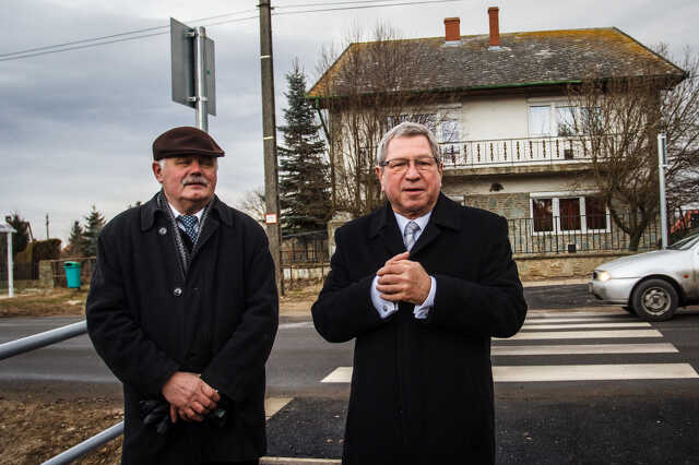 Gyalogátkelőhely átadása az Erkel Ferenc utcában