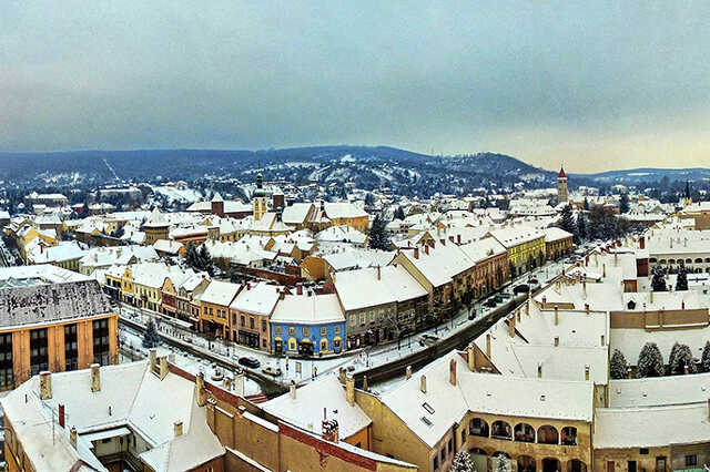 Légifotó a befagyott Kőszegről