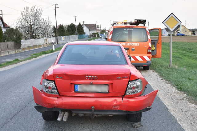 Ráfutásos baleset a 87-es főúton, Táplánszentkeresztnél