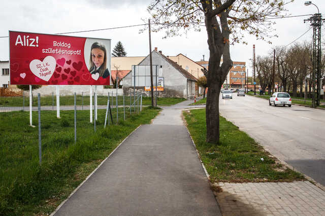 Szülinapi plakát a Körmendi úton