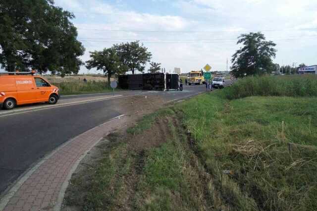 Buszbaleset Cegléd közelében