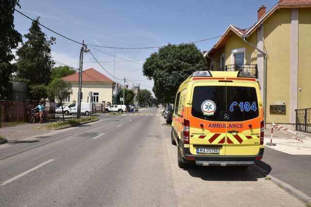 Beteg rúgta fejbe a mentőápolót Vasszentmihályon