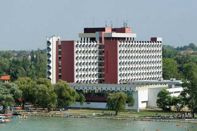 Hotel Ezüstpart
