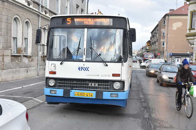 Buszbaleset Szombathelyen 
