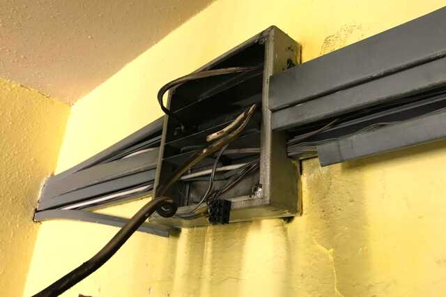 Elektromos tűz egy tízemeletesben 