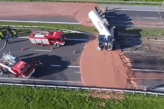 Több tonna csoki ömlött az autópályára