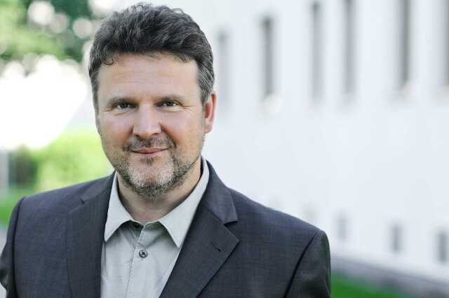 Dr. Michael Ludwig