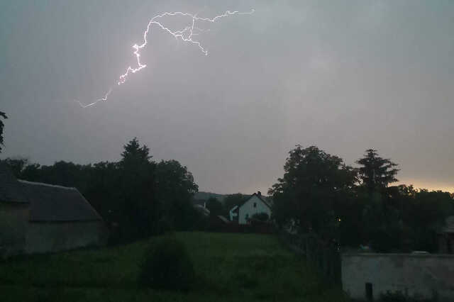 Kedd esti villámok Szombathelyen