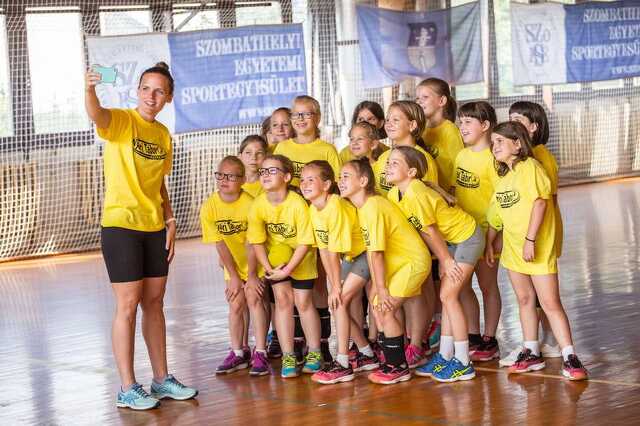 Debreczeni Luca és a táborlakók
