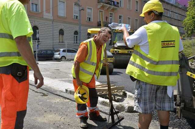 Munkások kánikulában