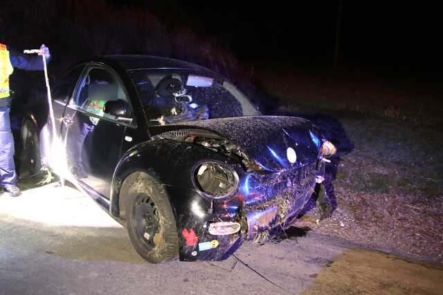 Totálkárosra tört egy Volkswagen Vasszécsenynél