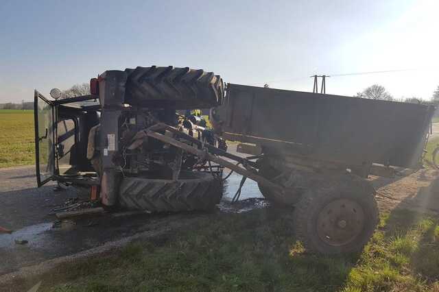 Kisteherautóval karambolózott egy traktor Bő és Gór között
