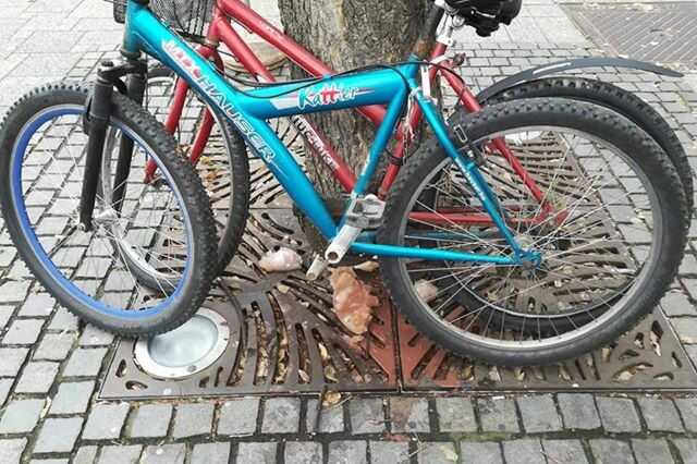 adventi fáradt olajos bicikli