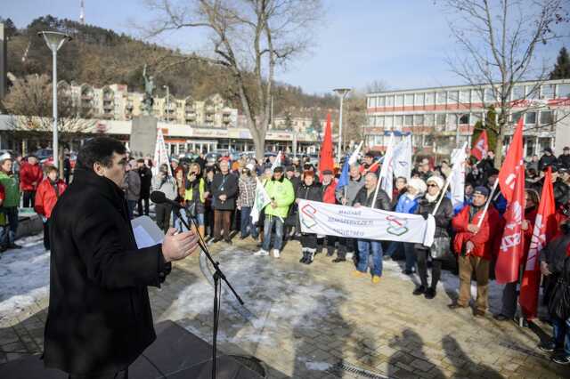 	A munka törvénykönyvének módosítása ellen demonstráltak Salgótarjánban