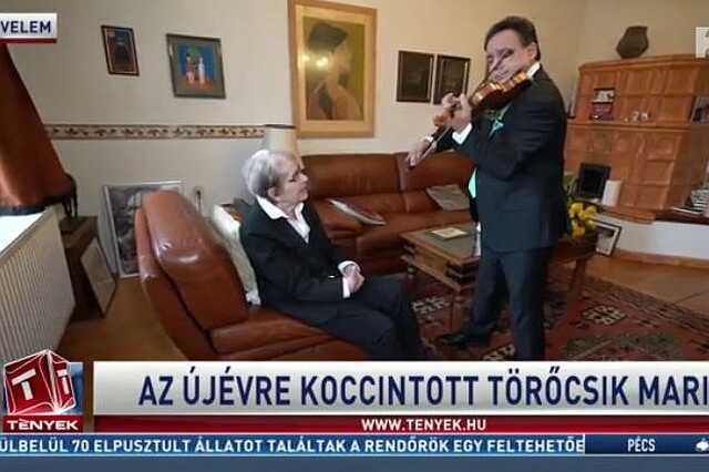 Mága Zoltán velemi otthonában hegedült Törőcsik Marinak