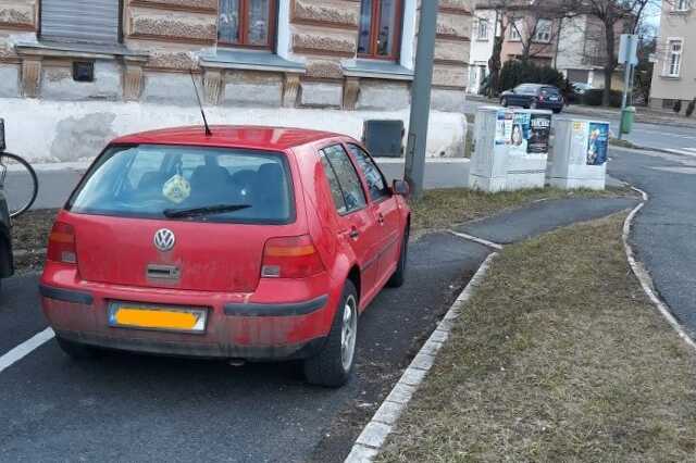 parkolás