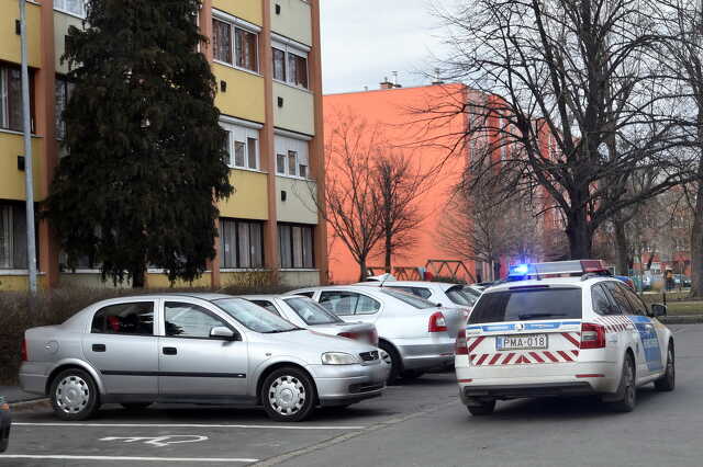 Nem nyitott ajtót az idős hölgy Szombathelyen, a tűzoltók találtak rá holttestére