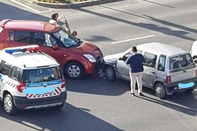 Koccanás a Bartók Béla krt és Rohonci út kereszteződésben