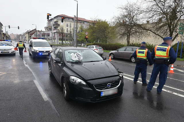 Baleset a szombathelyi Vörösmarty utcában